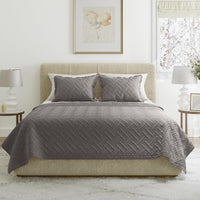 2-Piece Twin Quilt Set, Black. view 47