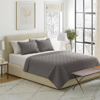 2-Piece Twin Quilt Set, Black. view 42